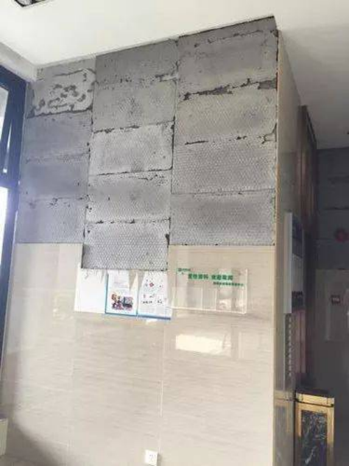 瓷磚背膠的作用是什么？
